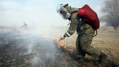 Спасатели просят жителей Новочеркасска не поджигать сухую траву и не разводить костры