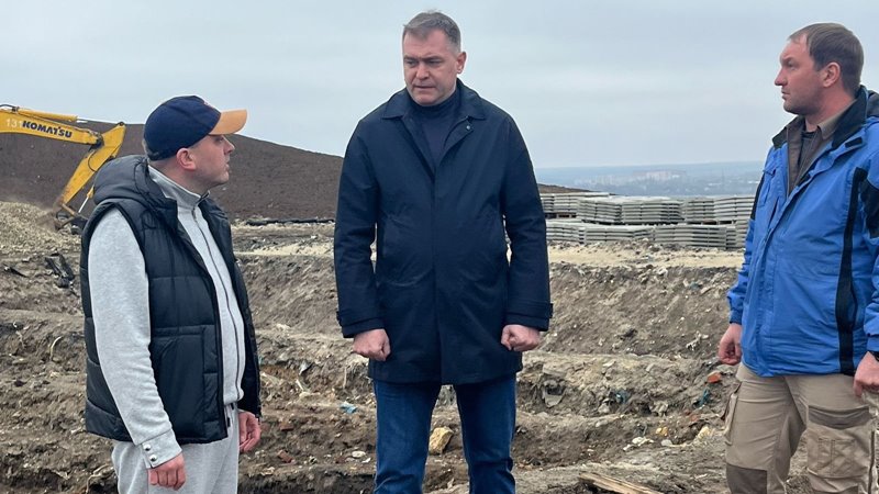В Новочеркасске новый подрядчик продолжает рекультивацию мусорного полигона
