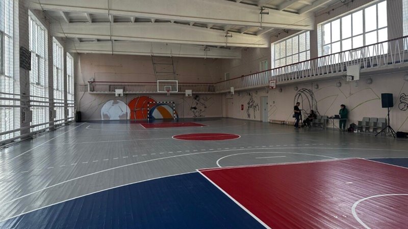 В спортшколе №2 Новочеркасска отремонтировали большой спортзал