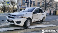 В Новочеркасске в утреннем ДТП пострадали два человека