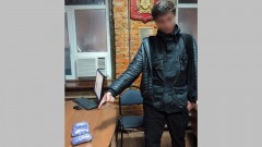 В Новочеркасске рядом с исправительной колонией поймали перебросчика телефонов
