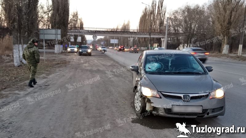 В Новочеркасске в ДТП пострадал пешеход, перебегавший дорогу в неположенном месте