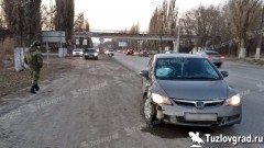 В Новочеркасске в ДТП пострадал пешеход, перебегавший дорогу в неположенном месте