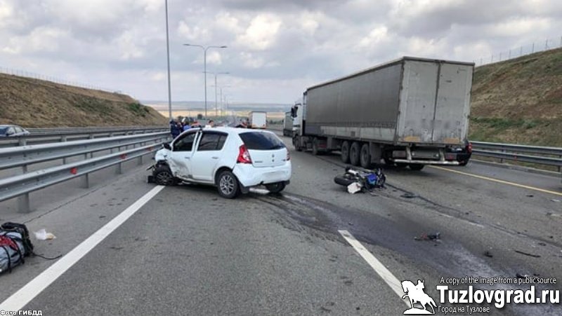 На трассе под Новочеркасском в ДТП пострадал мотоциклист