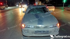 В Новочеркасске пьяный мужчина пытался перебежать дорогу на красный и попал под машину