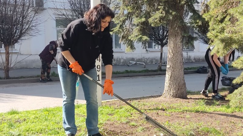 Жителей Новочеркасска приглашают принять участие в общегородских субботниках