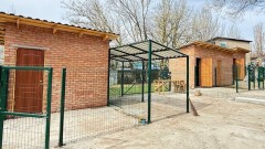 В Новочеркасском эколого-биологическом центре обустраивают новые вольеры для животных