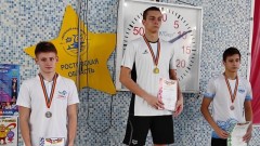 Второе и третье место заняли новочеркасские спортсмены на областных соревнованиях по плаванию 
