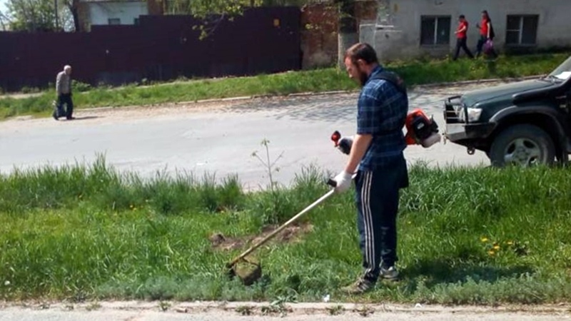 В Новочеркасске на покос травы и вырубку поросли выделили 4,7 миллиона рублей
