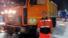 Новочеркасск от снега помогают чистить ростовские коммунальщики, видео