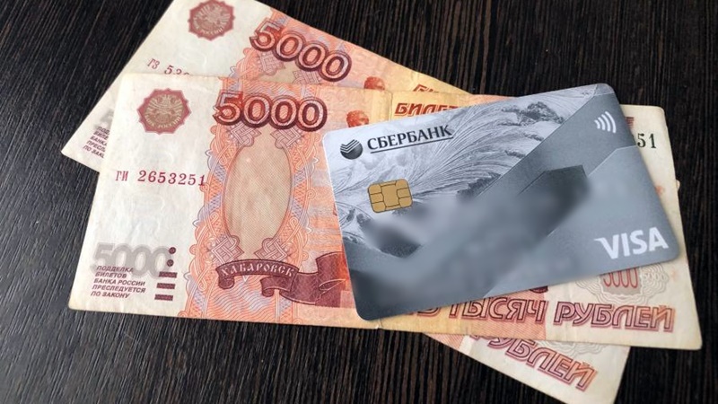 Житель Новочеркасска выпил с новым знакомым и лишился 11 тысяч рублей