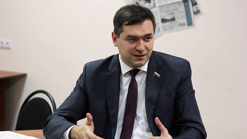 Исполняющий обязанности главы администрации Новочеркасска в 2019 году получил доход почти 2 миллиона рублей