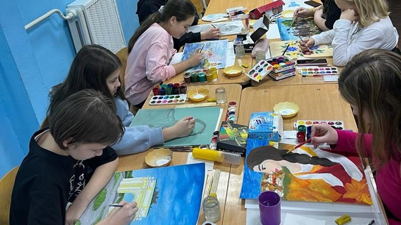 Юные новочеркасские художники приняли участие во всероссийском изобразительном диктанте