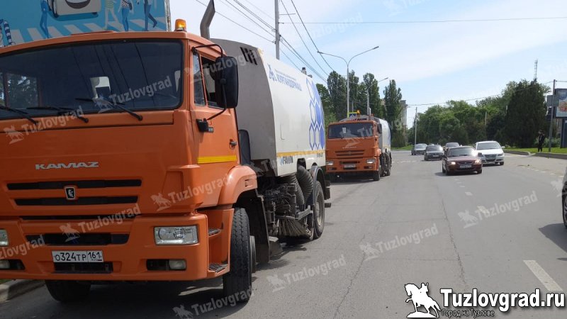 В Новочеркасске вышли на линию оба автопылесоса
