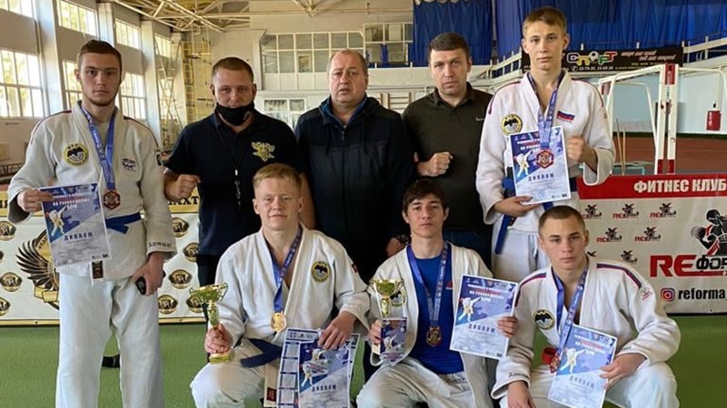 Новочеркасские спортсмены выиграли областное первенство по рукопашному бою