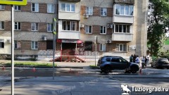 В Новочеркасске девушка с маленьким ребенком попала под машину