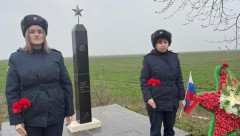 В Новочеркасске сотрудники ИК-14 почтили память Неизвестного Солдата