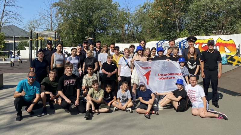 Новочеркасские полицейские организовали спортивный праздник для детей