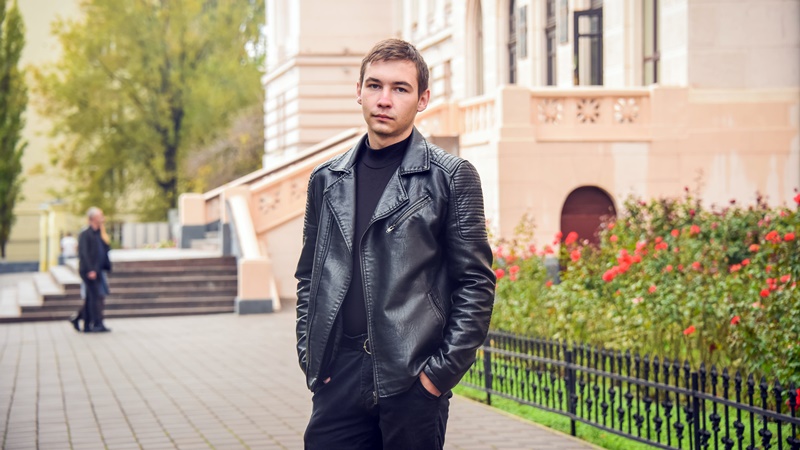 Студент из Новочеркасска стал автором лучшего в России научного доклада по химии