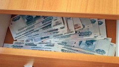 В Новочеркасске работник автомойки украл у начальника 50 тысяч рублей