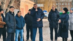 Глава администрации Новочеркасска провел выездное совещание на ремонтируемых объектах образования