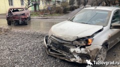 В Новочеркасске пострадавший в ДТП пассажир до приезда скорой успел напасть на нарушителя