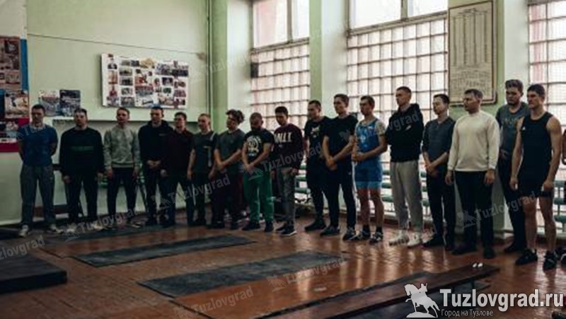 Новочеркасские спортсмены завоевали 9 медалей на областном турнире по тяжелой атлетике