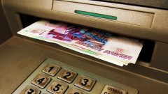 В Новочеркасске парень переехал жить к девушке и украл деньги с банковской карты ее матери