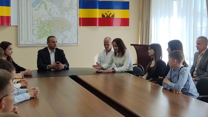 В Новочеркасске наградили волонтеров, участвовавших в ликвидации последствий крушения танкеров в Керченском проливе