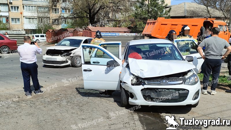 Два человека получили травмы в ДТП на Буденновской в Новочеркасске