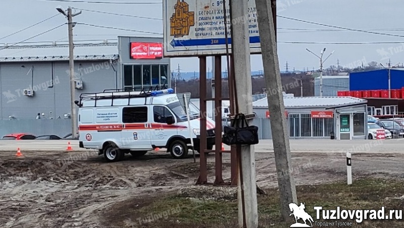 На въезде в Новочеркасск из-за подозрительного предмета оцепили грушевский перекресток