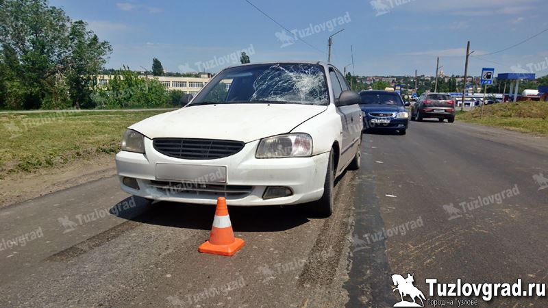 В Новочеркасске пенсионер переходил дорогу в неположенном месте и попал под машину