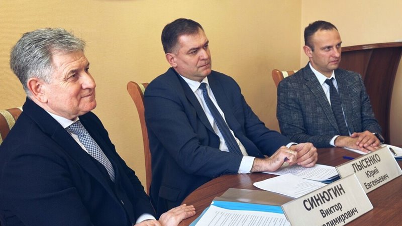 Проблемы системы образования обсудили в администрации Новочеркасска