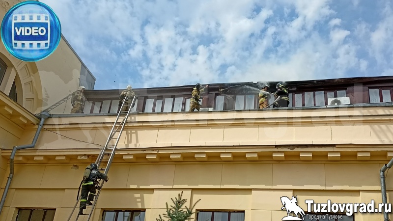 В Новочеркасске в ЮРГПУ загорелся учебный корпус энергетического факультета, видео