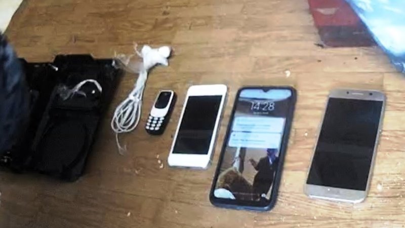 В новочеркасский СИЗО пытались передать телефоны