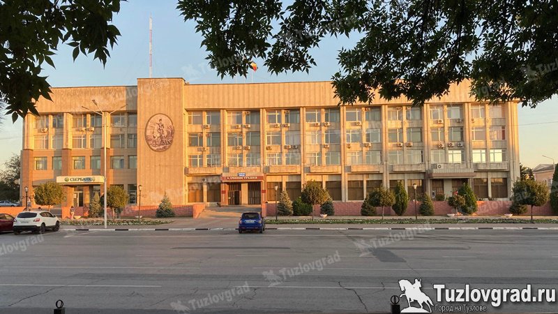 Жители Новочеркасска смогут задать вопросы директору департамента ЖКХ и благоустройства
