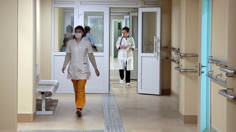 В Новочеркасске изменили график работы больниц и поликлиник в неделю выходных