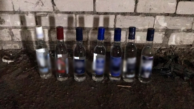 Жительница Новочеркасска отделалась небольшим штрафом за торговлю «паленой» водкой