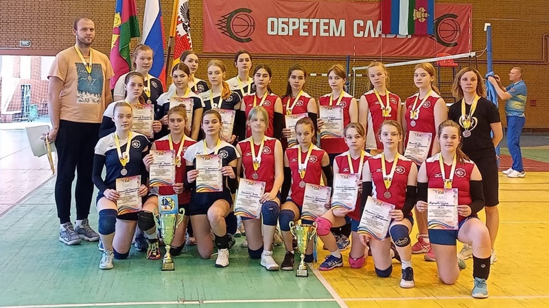 Новочеркасские волейболистки завоевали «серебро» и «бронзу» турнира в Краснодаре