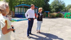 Замглавы администрации Новочеркасска Константин Хмельницкий проинспектировал ход ремонта в двух образовательных учреждениях