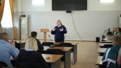 Полицейские Новочеркасска продолжают встречи со студентами и их родителями