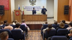 В Новочеркасске ветераны и полицейские провели встречу со школьниками
