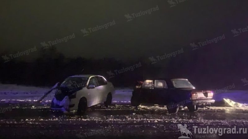 На трассе под Новочеркасском водитель иномарки выехал на встречку, погиб человек