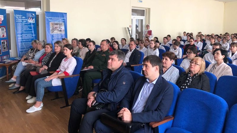 В Новочеркасском медицинском колледже провели ярмарку вакансий