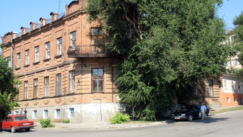 В здании ПНД Новочеркасска на улице Александровской отремонтируют столовую