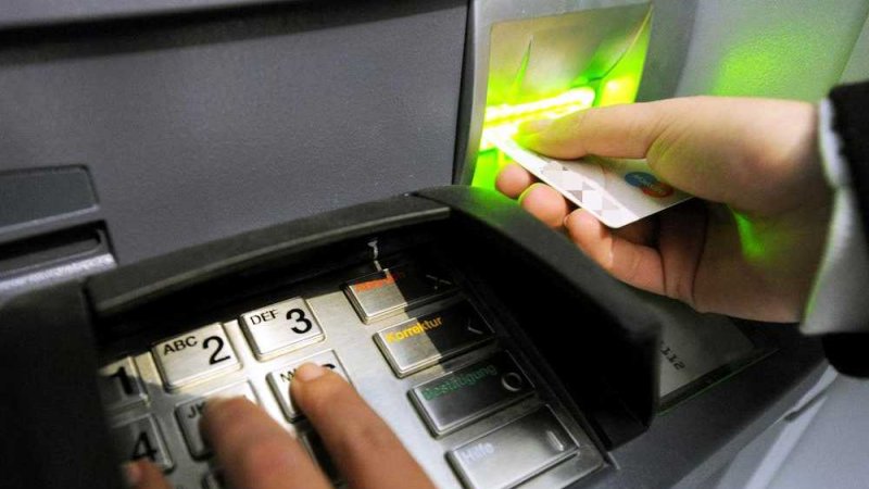 Телефонные мошенники украли у жительницы Новочеркасска 750 тысяч рублей