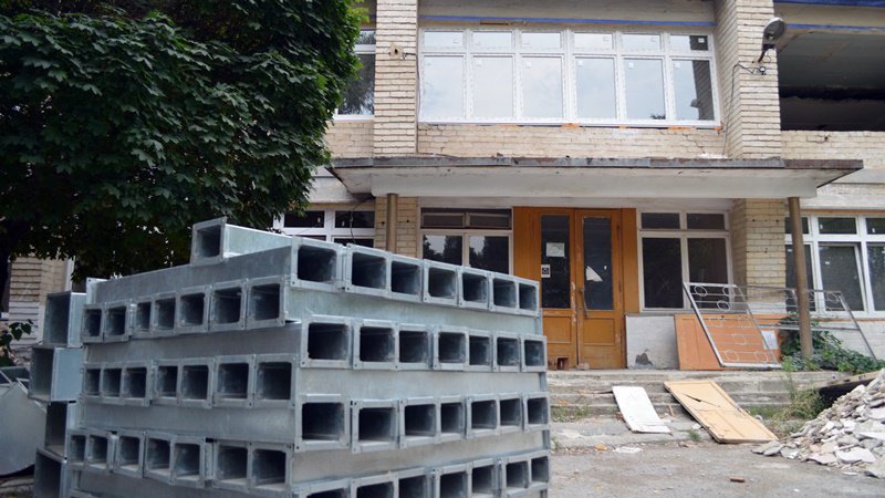 Хирургическое и терапевтическое отделения третьей больницы продолжат работу в микрорайоне Донском