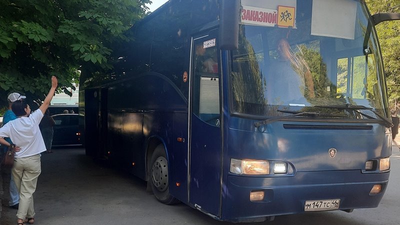 Вторая группа детей из Новочеркасска отправилась на отдых на побережье Азовского моря