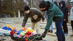 В Новочеркасске возложили цветы к Братской могиле воинов и памятнику Неизвестного солдата
