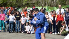 Новочеркасские самбисты выиграли открытое юношеское первенство